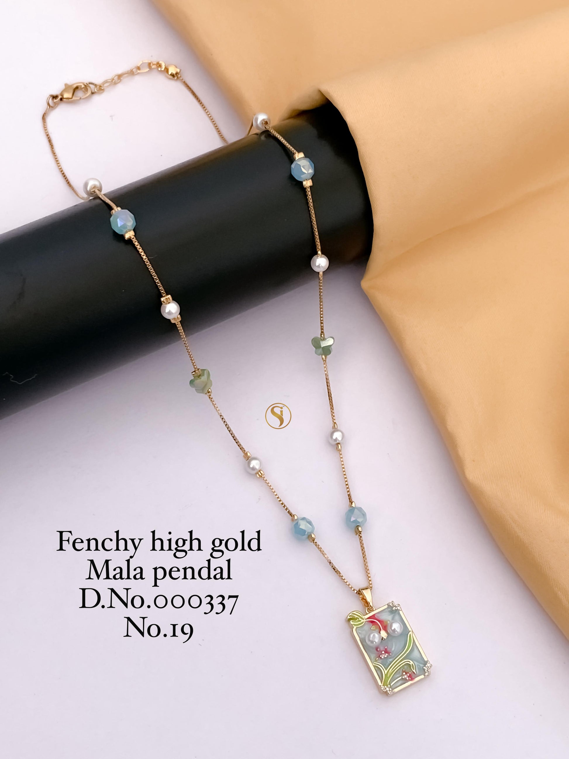 Fancy High Gold Mala Pendant_337