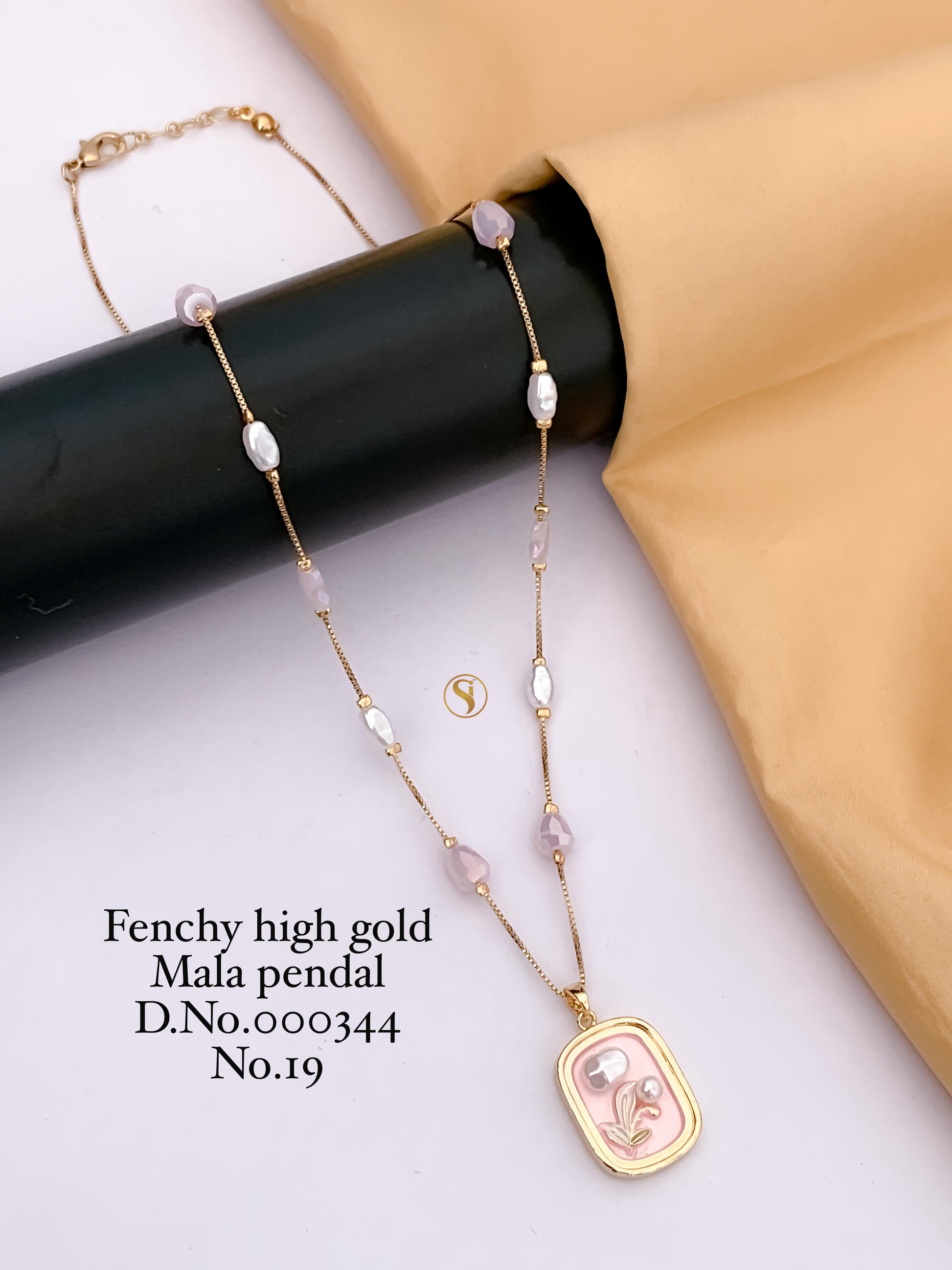 Fancy High Gold Mala Pendant_344