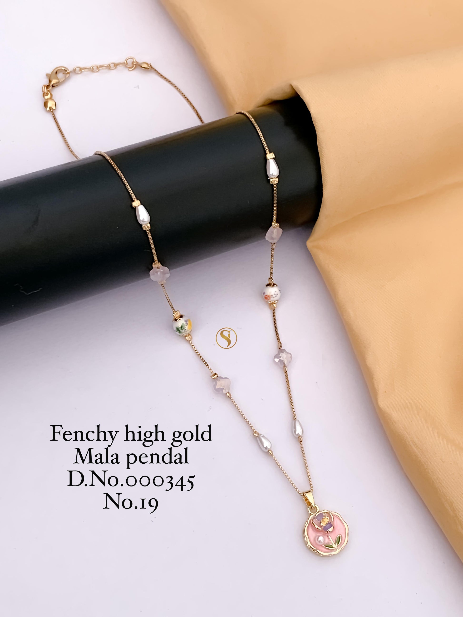 Fancy High Gold Mala Pendant_345