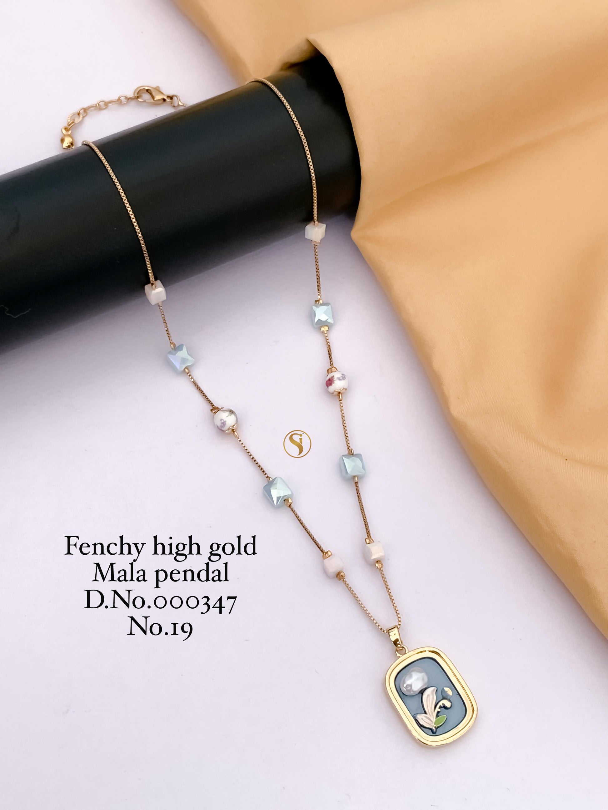 Fancy High Gold Mala Pendant_347