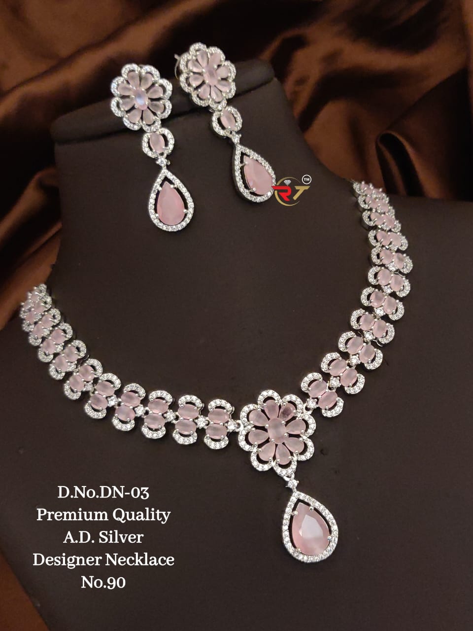 Dimond stonned jewellery set