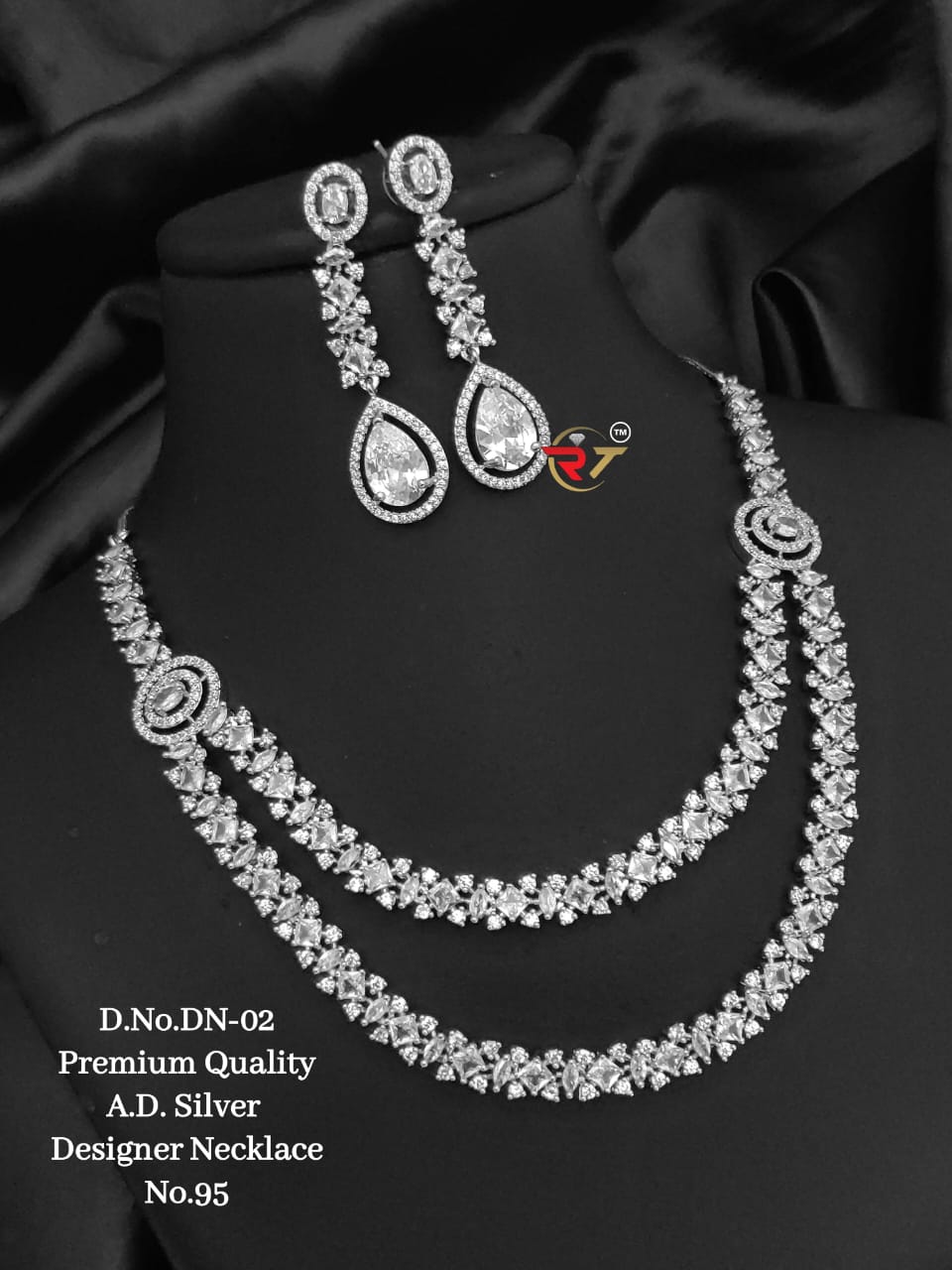 Dimond stonned jewellery set