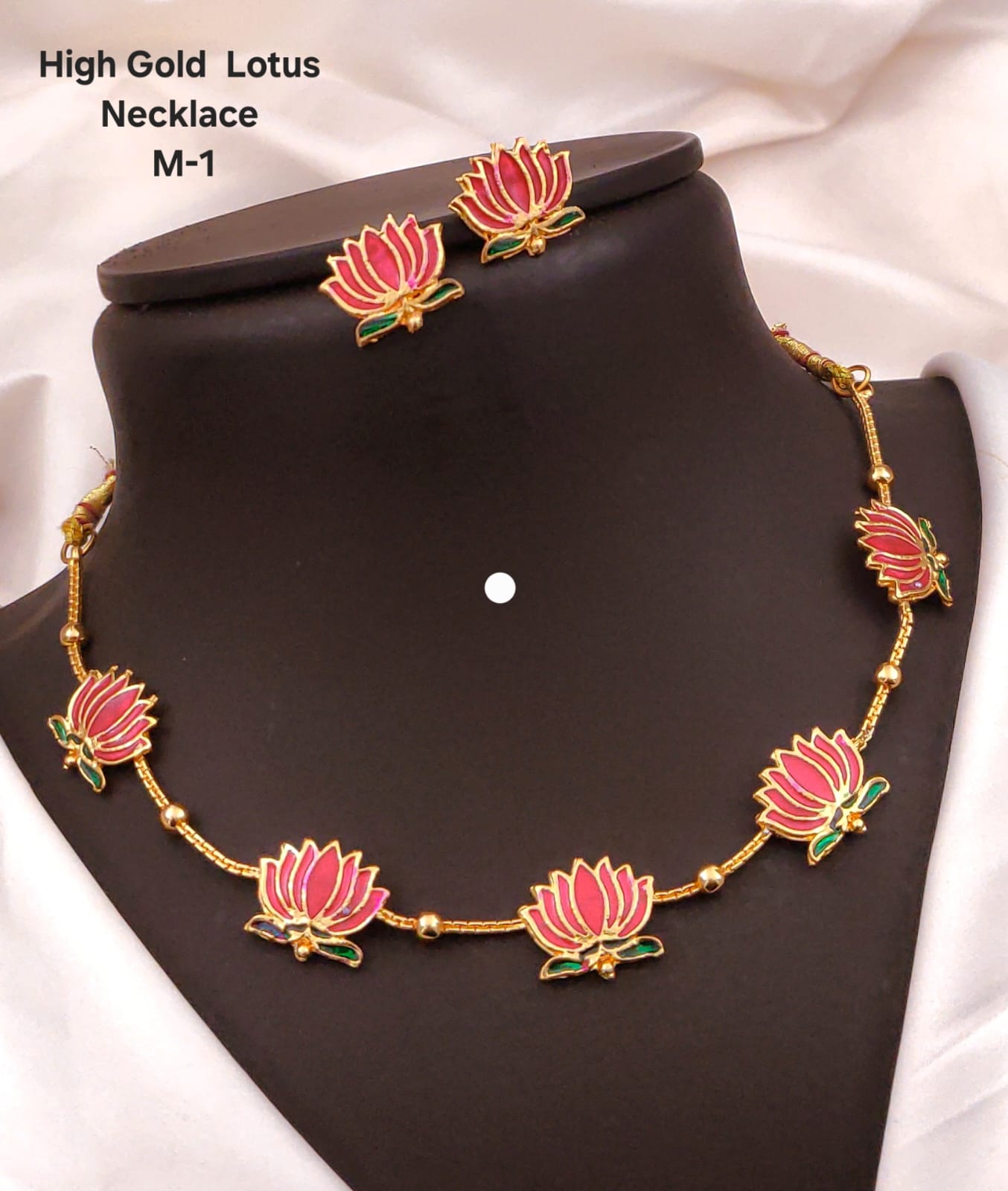 Lotus necklcae
