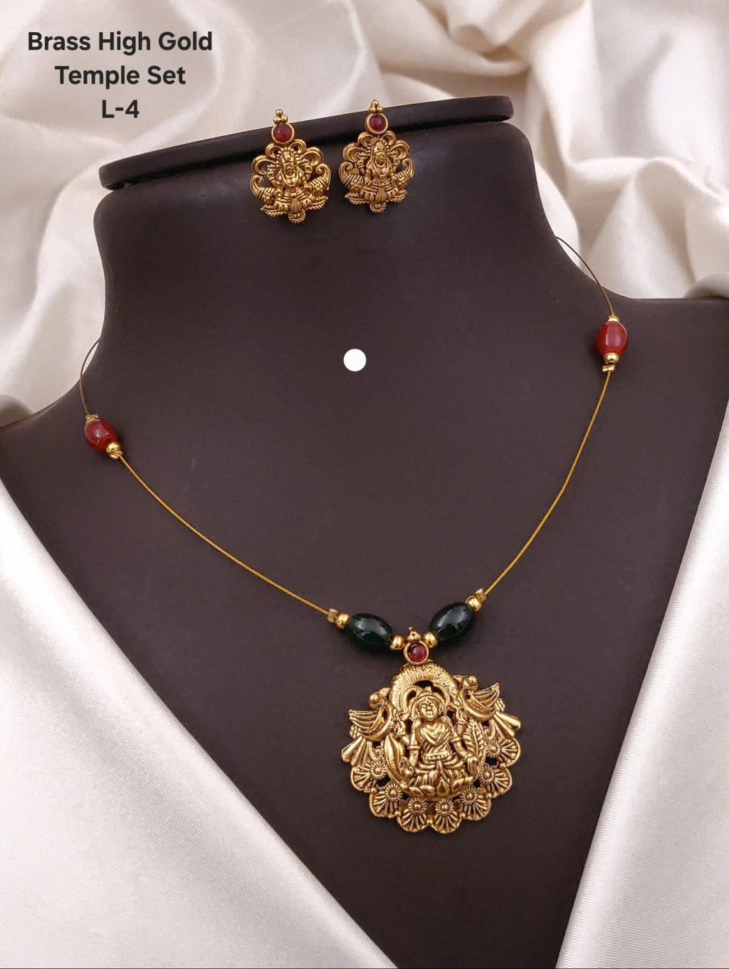 Devi necklace