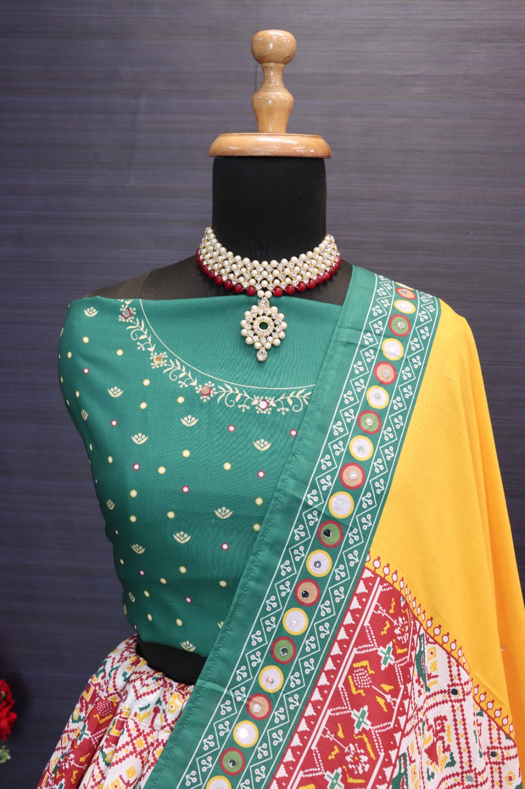 Navratri lehenga