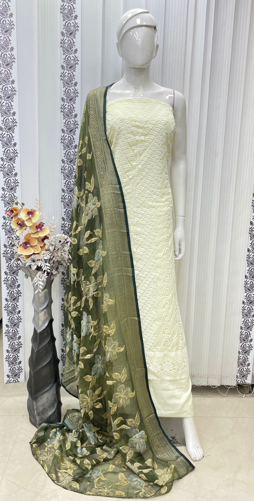 Top Georgetter chicken with Linning