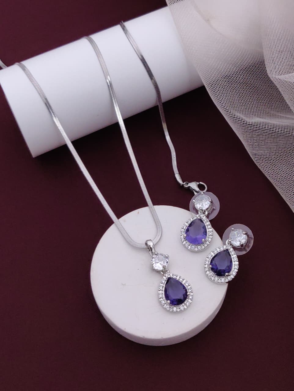 Diamond necklace set