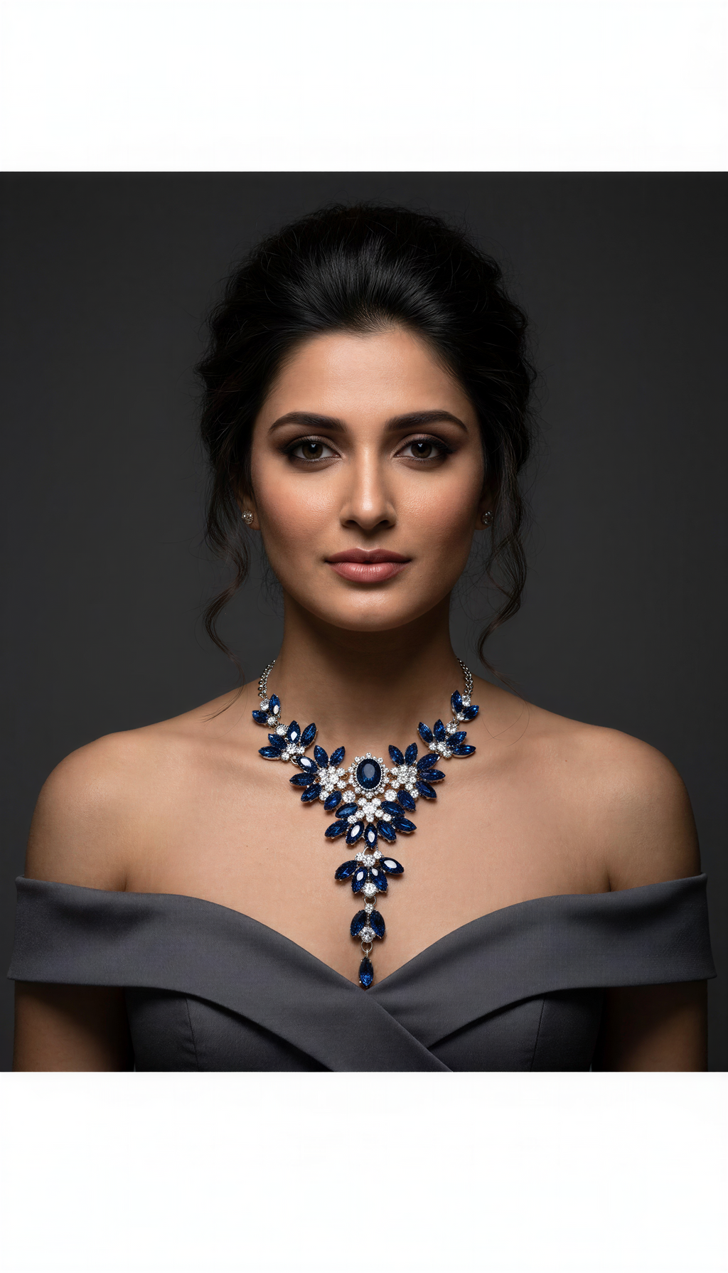 Stoned necklace (Navy Blue)